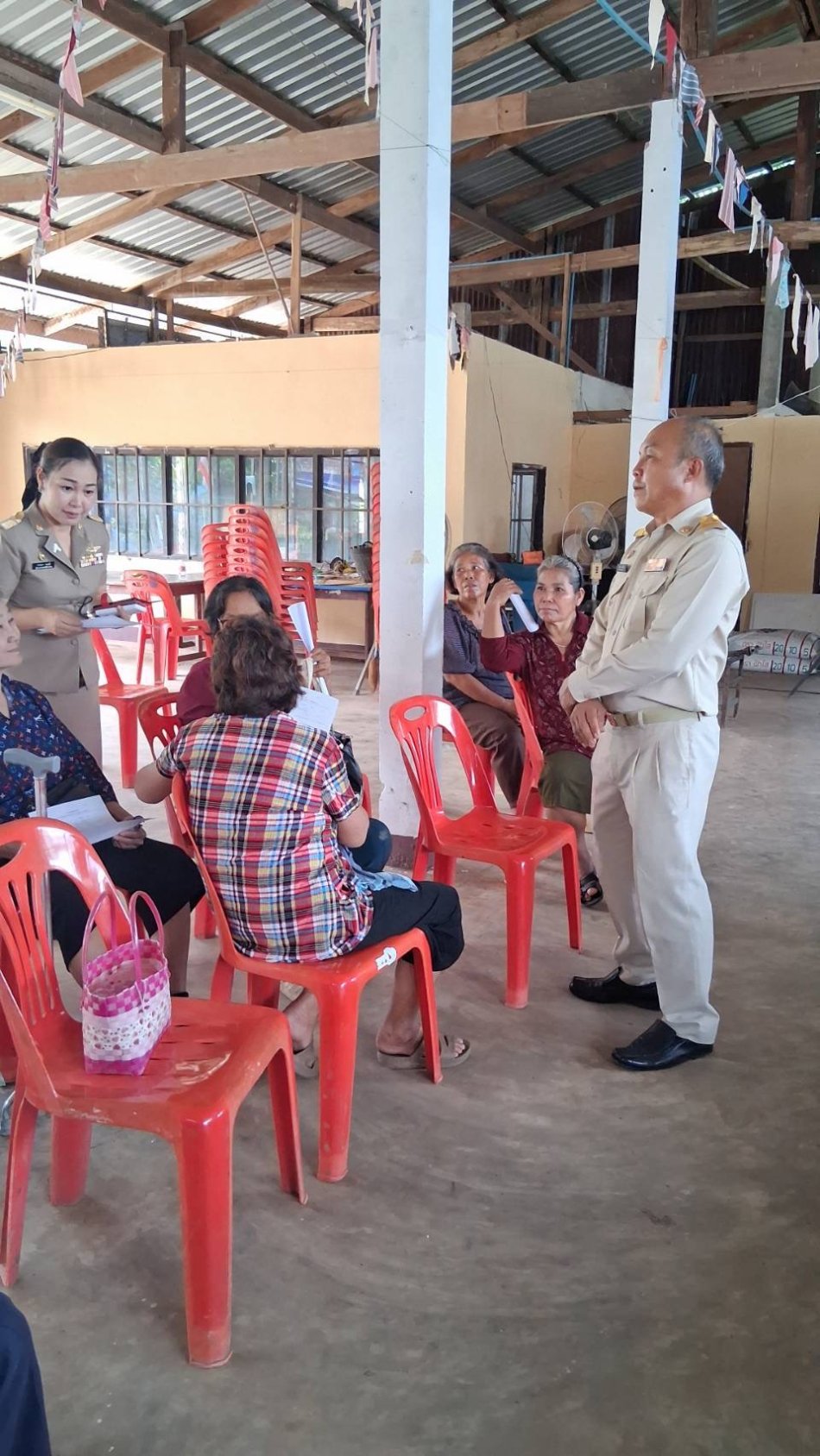 กองสวัสดิการสังคม เทศบาลตำบลซาง  ลงพื้นที่รับสมัครสมาชิกชมรมผู้สูงอายุและสมัครสมาชิกกองทุนสวัสดิการชุมชน