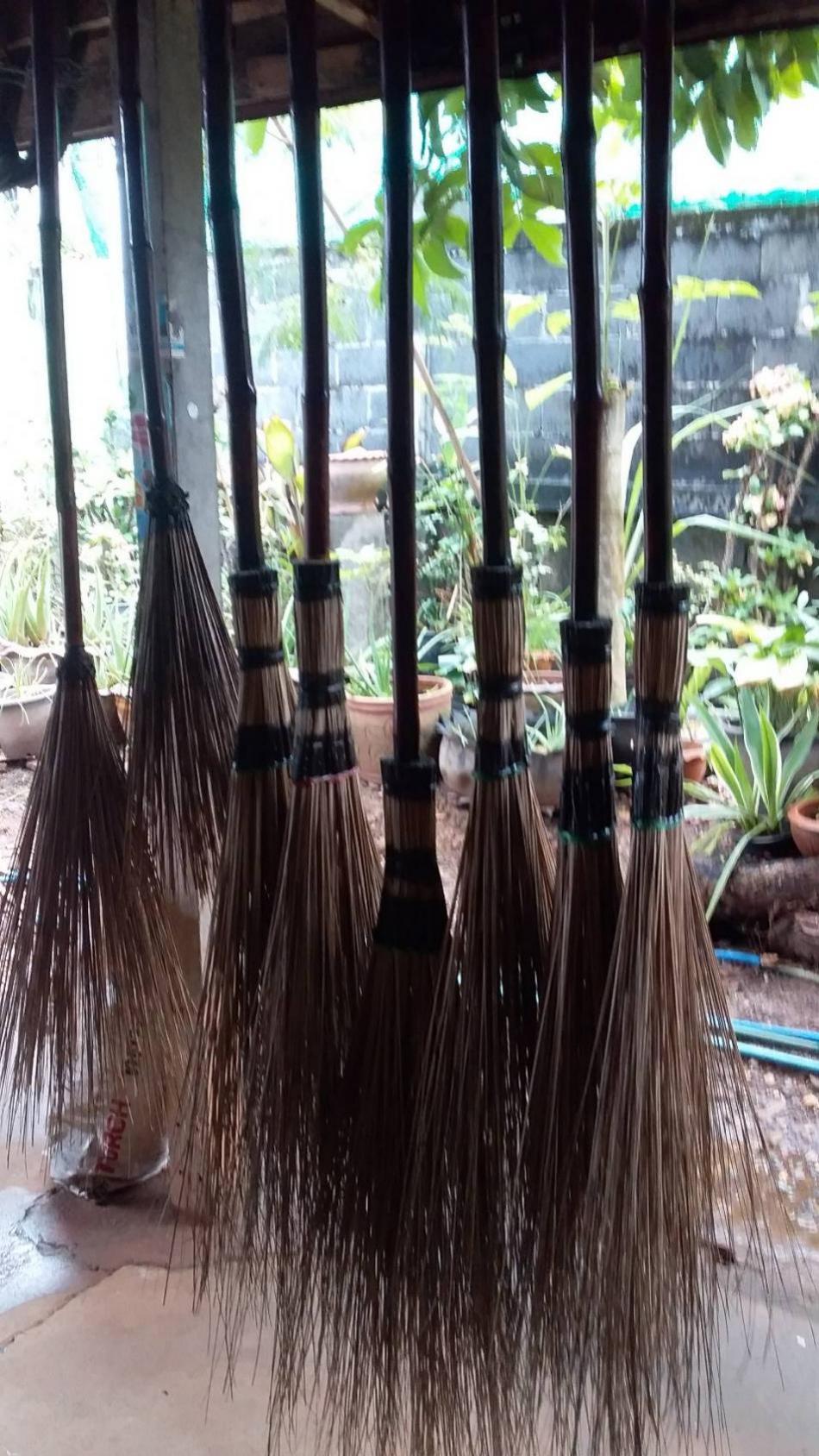 ไม้กวาดทางมะพร้าว